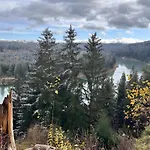 Gardenview Apartment *