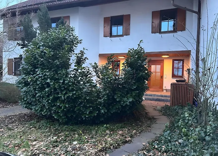 Mit Blick Auf Garten شقة